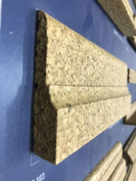 Плинтус пробковый ArtCorkDesing С 103 лакированный 12х65х910 мм в Воронеже