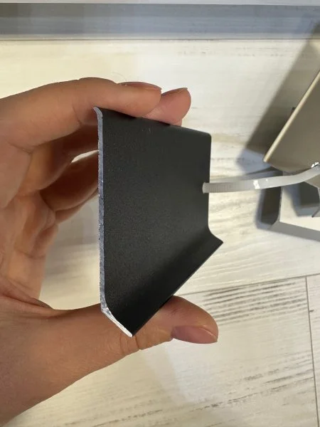 Алюминиевый плинтус Bonkeel ПЛ80 515л Черный (78,5х11,2х2500мм) в Воронеже